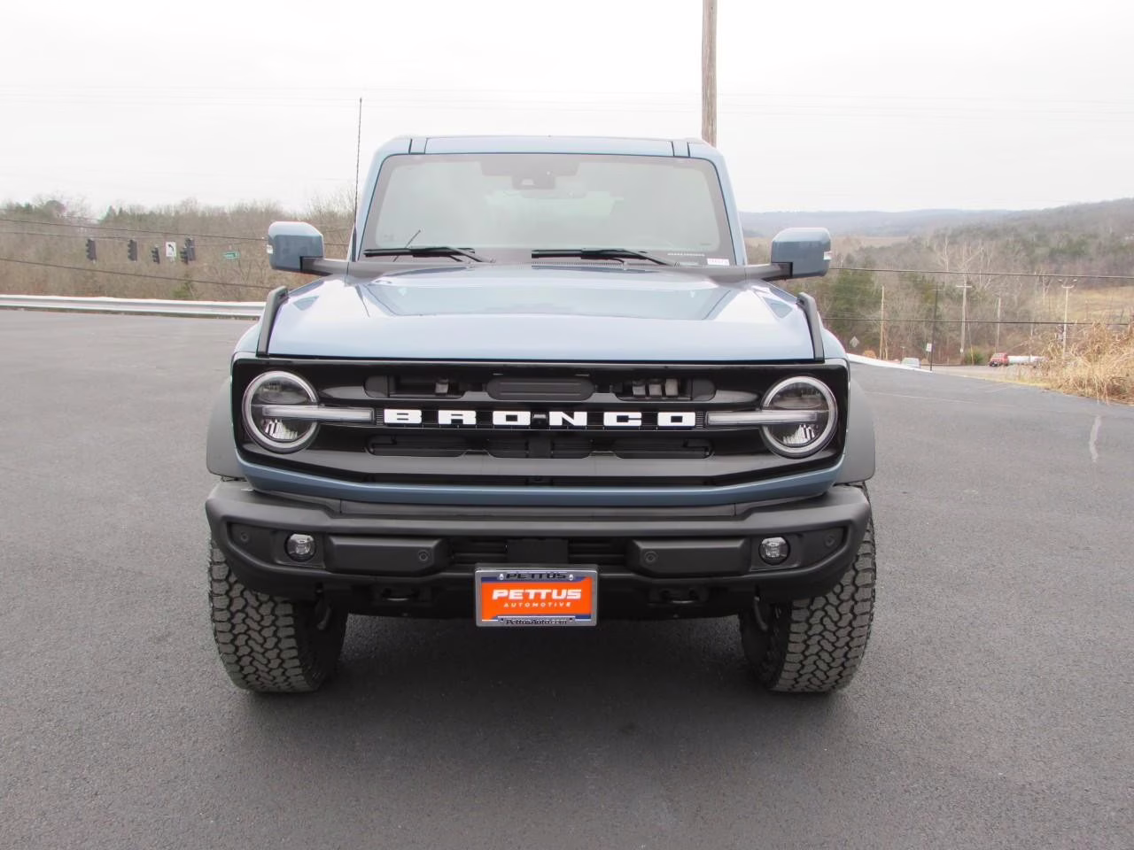 2025 Azure Gray Metallic Tri-Coat Ford Bronco Outer Banks 4X4 SUV