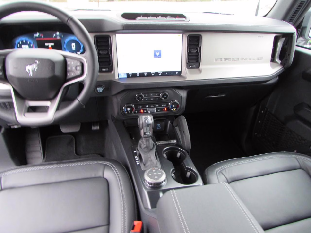 2025 Azure Gray Metallic Tri-Coat Ford Bronco Outer Banks 4X4 SUV