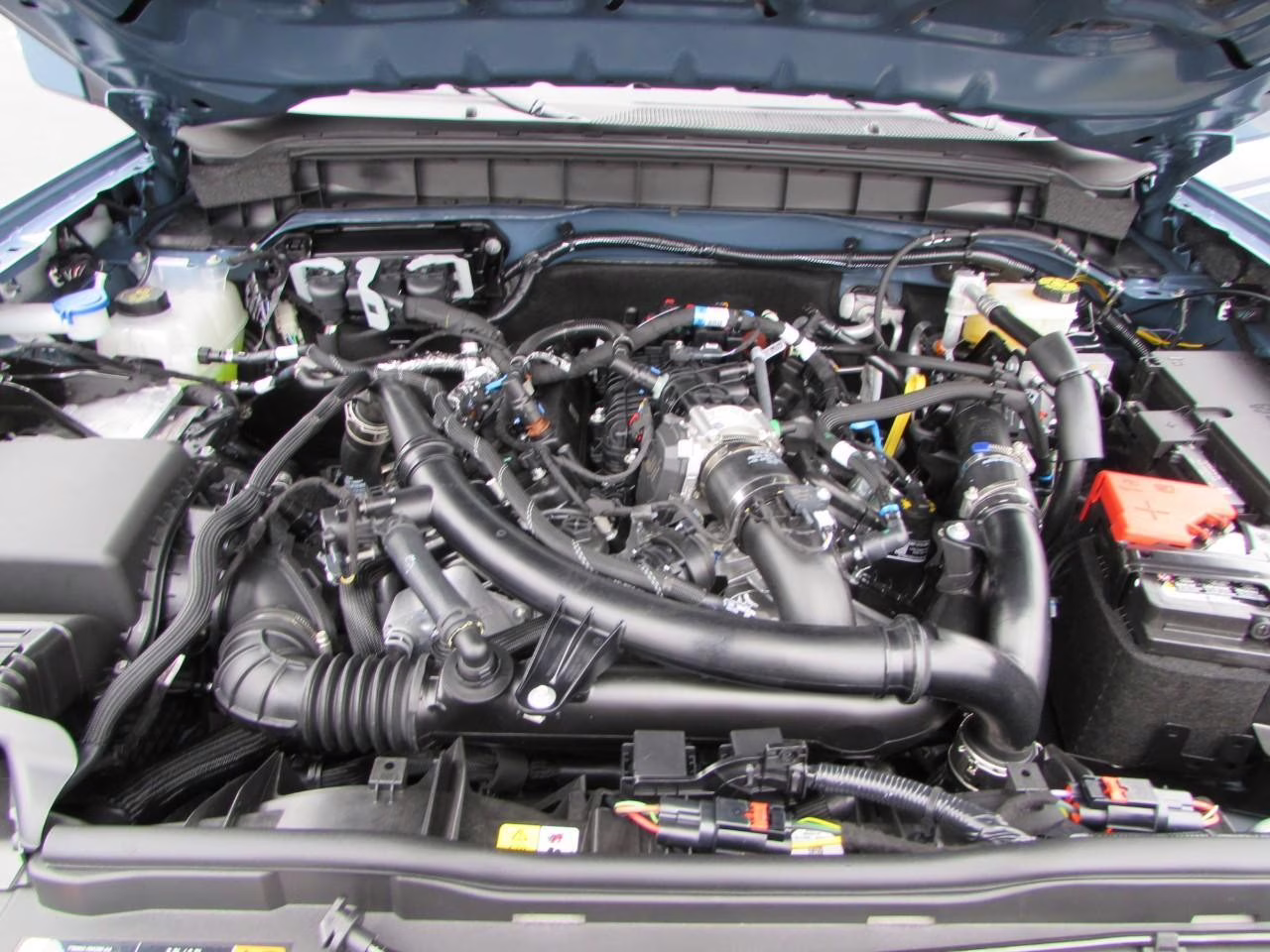 2025 Azure Gray Metallic Tri-Coat Ford Bronco Outer Banks 4X4 SUV