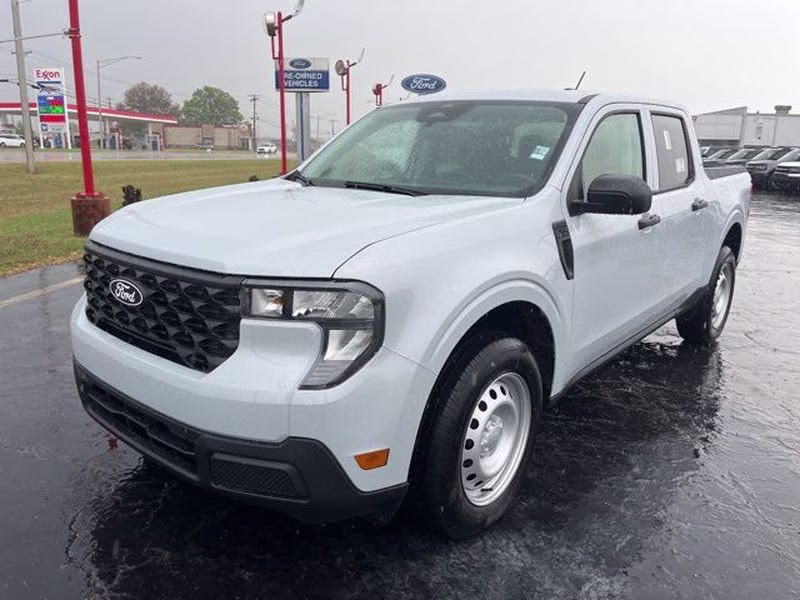 2026 Space White Metallic Ford Maverick XL FWD Truck