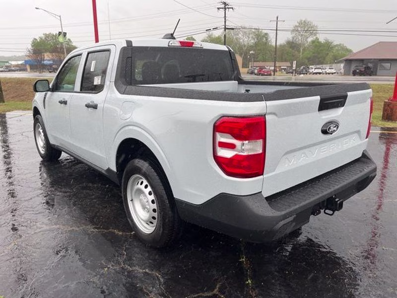 2026 Space White Metallic Ford Maverick XL FWD Truck