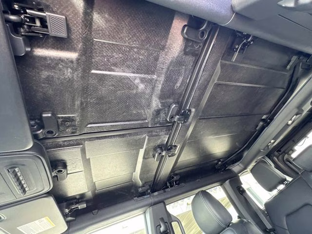 2025 Azure Gray Metallic Ford Bronco Badlands 4X4 SUV