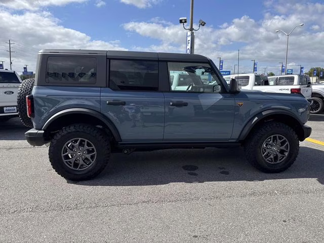 2025 Azure Gray Metallic Ford Bronco Badlands 4X4 SUV