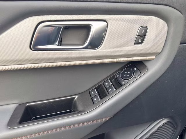 2026 Black Metallic Ford Explorer Active RWD SUV