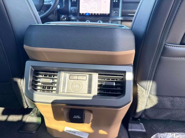 2026 White Metallic Ford Super Duty F-350 SRW Lariat 4X4 Truck