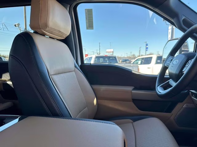 2026 White Metallic Ford Super Duty F-350 SRW Lariat 4X4 Truck