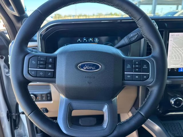 2026 White Metallic Ford Super Duty F-350 SRW Lariat 4X4 Truck