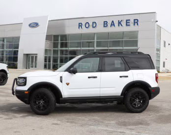 2025 Oxford White Ford Bronco Sport Badlands 4X4 SUV