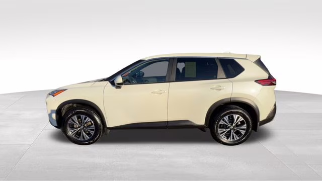 2023 Pearl White Tricoat Nissan Rogue SV AWD SUV