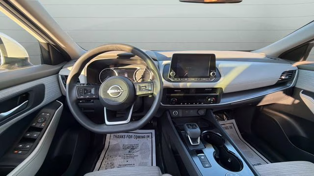 2023 Pearl White Tricoat Nissan Rogue SV AWD SUV