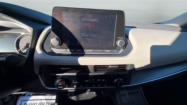 2023 Pearl White Tricoat Nissan Rogue SV AWD SUV