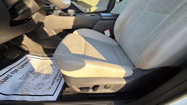 2023 Pearl White Tricoat Nissan Rogue SV AWD SUV