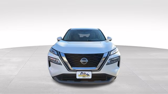 2023 Pearl White Tricoat Nissan Rogue SV AWD SUV