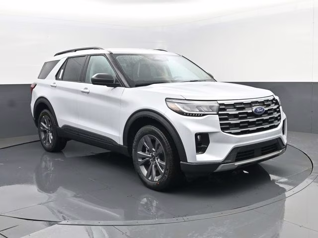 2026 White Metallic Ford Explorer Active 4X4 SUV