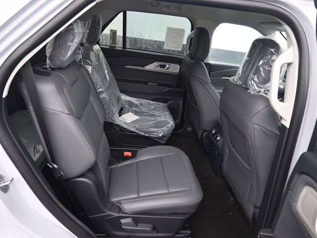 2026 White Metallic Ford Explorer Active 4X4 SUV