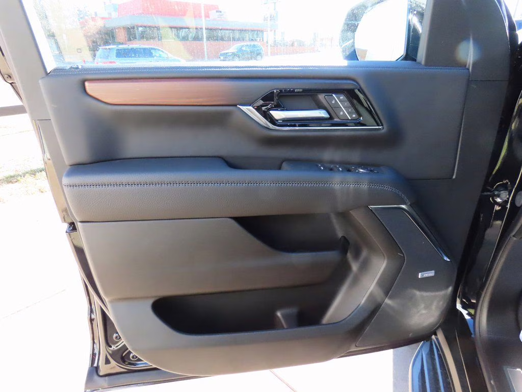 2026 Onyx Black GMC Yukon XL Denali 4X4 SUV