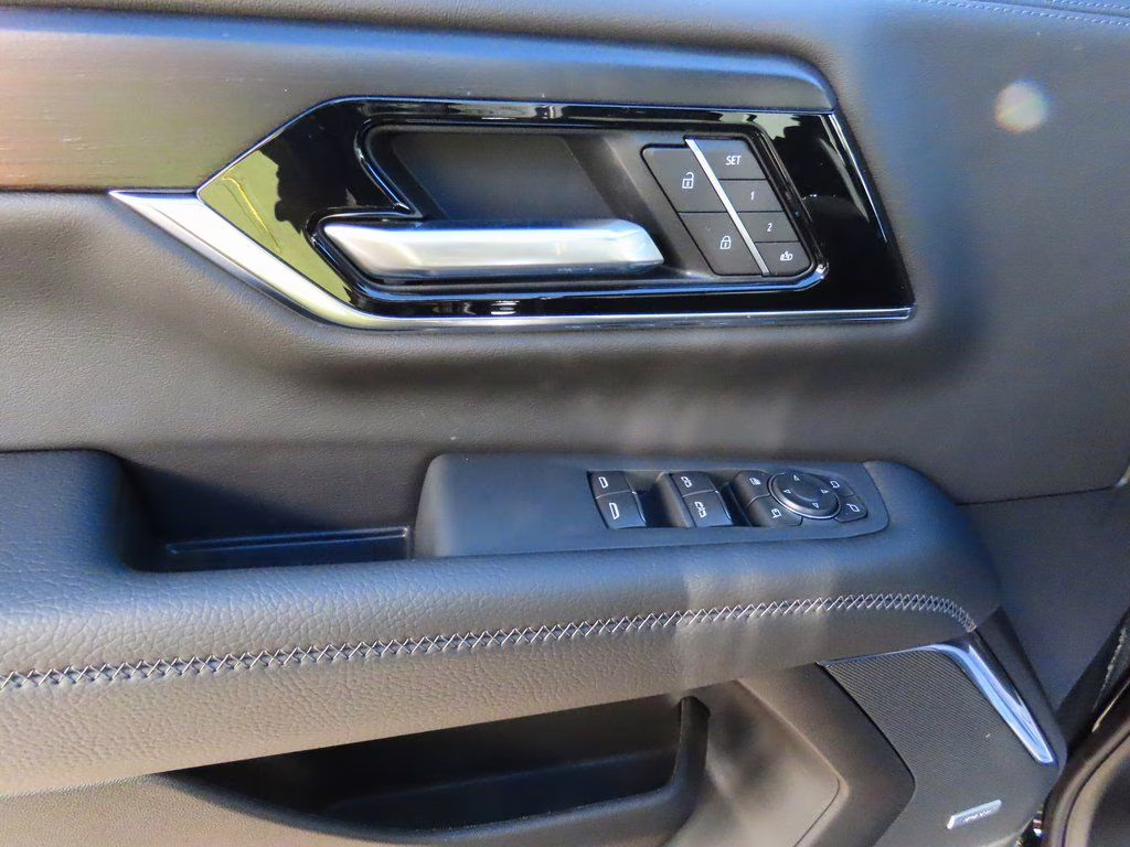 2026 Onyx Black GMC Yukon XL Denali 4X4 SUV