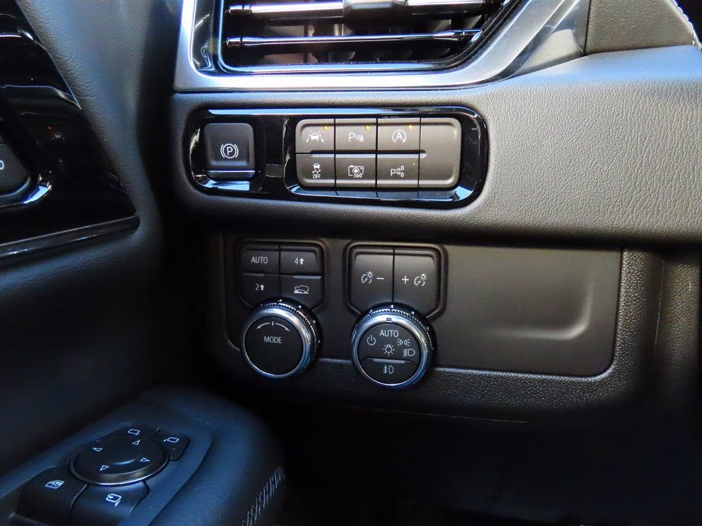 2026 Onyx Black GMC Yukon XL Denali 4X4 SUV