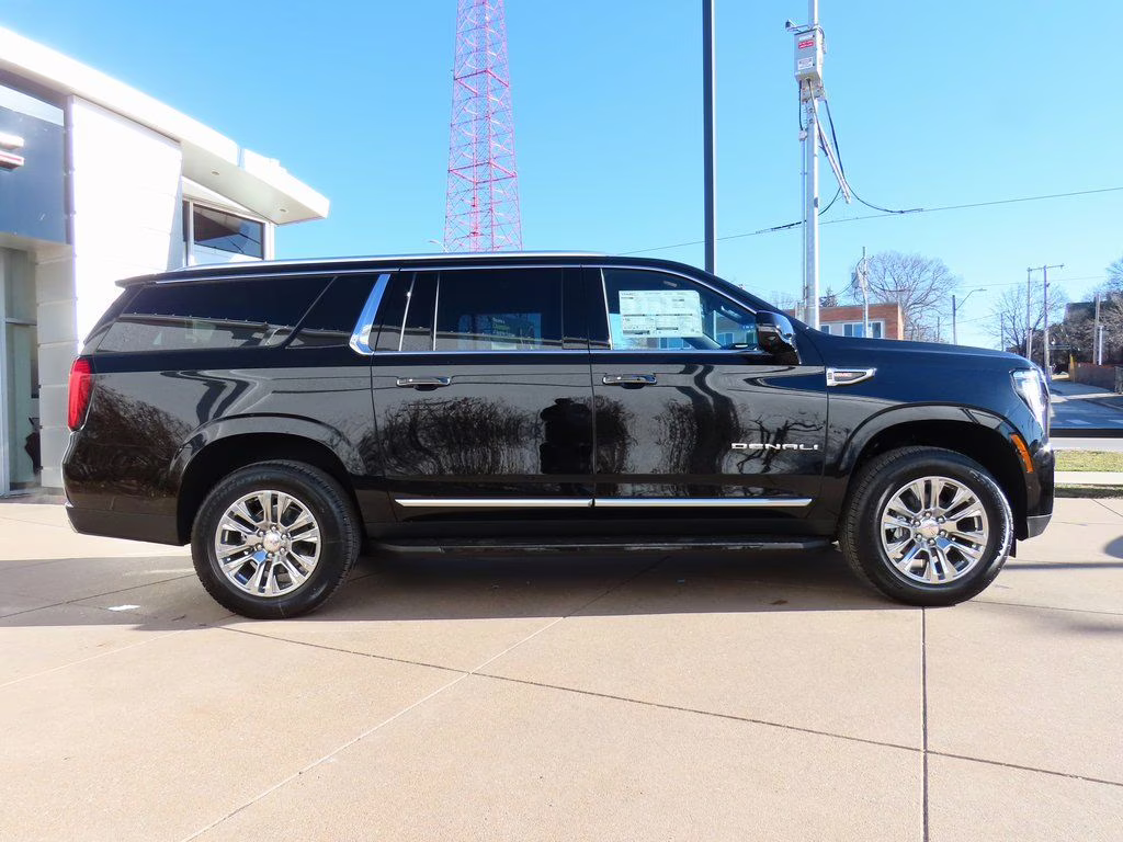 2026 Onyx Black GMC Yukon XL Denali 4X4 SUV