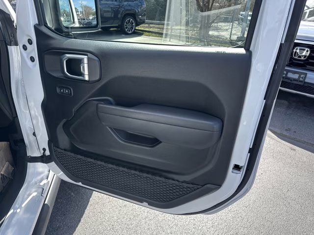 2025 Bright White Clearcoat Jeep Gladiator Nighthawk 4X4 Truck