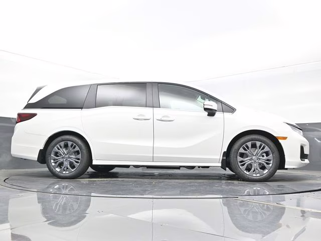 2026 Platinum White Pearl Honda Odyssey Touring FWD Van