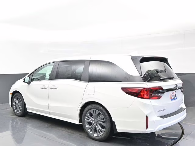 2026 Platinum White Pearl Honda Odyssey Touring FWD Van