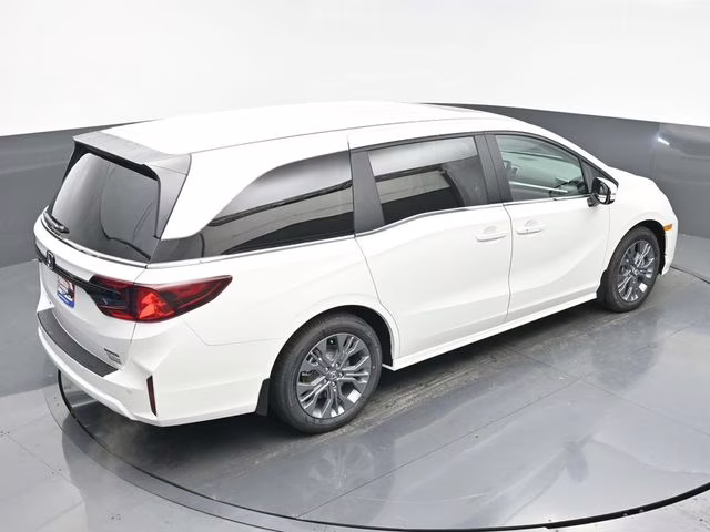 2026 Platinum White Pearl Honda Odyssey Touring FWD Van