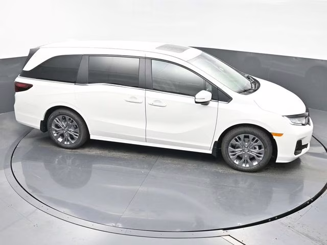 2026 Platinum White Pearl Honda Odyssey Touring FWD Van