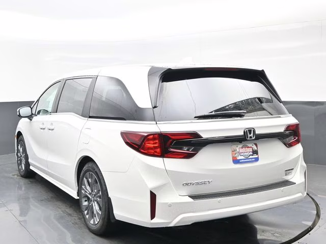 2026 Platinum White Pearl Honda Odyssey Touring FWD Van
