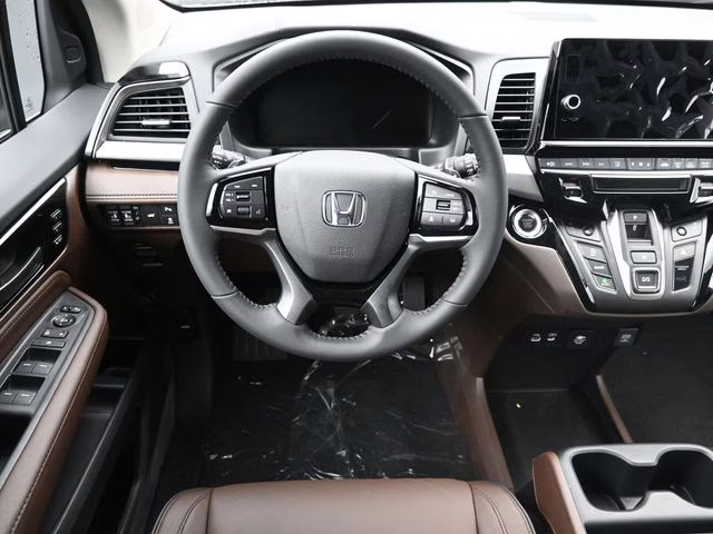 2026 Platinum White Pearl Honda Odyssey Touring FWD Van