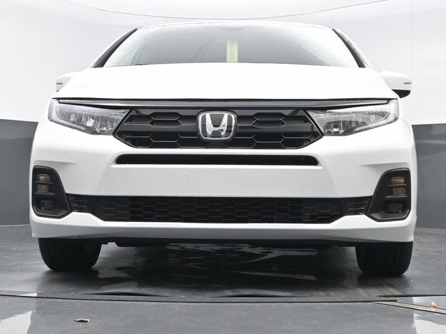 2026 Platinum White Pearl Honda Odyssey Touring FWD Van
