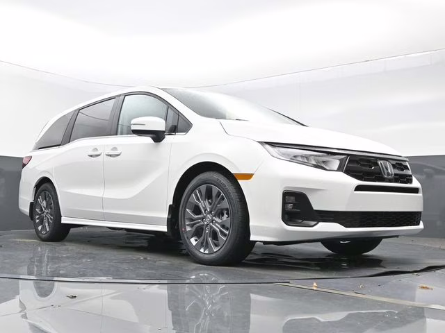 2026 Platinum White Pearl Honda Odyssey Touring FWD Van