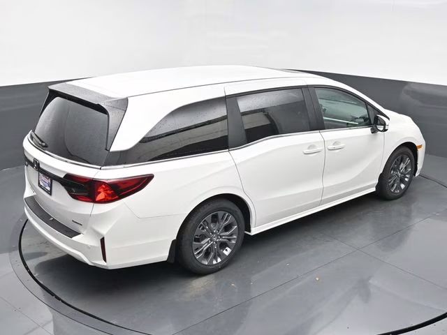2026 Platinum White Pearl Honda Odyssey Touring FWD Van