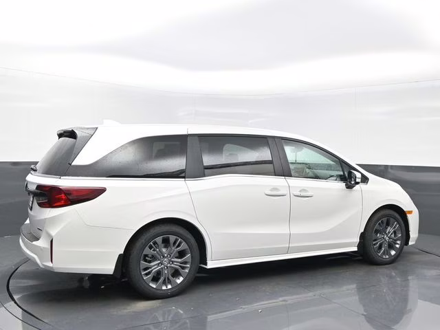 2026 Platinum White Pearl Honda Odyssey Touring FWD Van