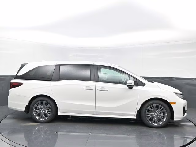 2026 Platinum White Pearl Honda Odyssey Touring FWD Van
