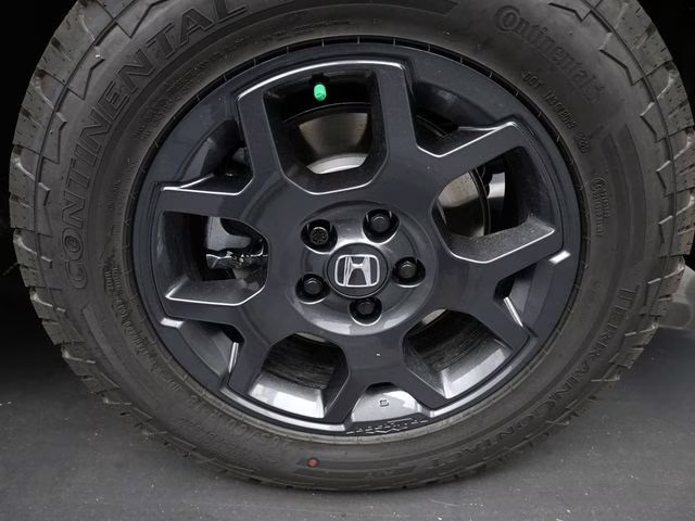 2025 Lunar Silver Metallic Honda Pilot TrailSport AWD SUV
