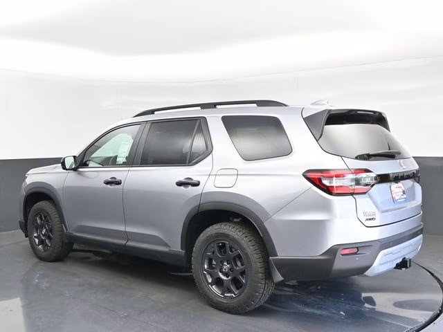 2025 Lunar Silver Metallic Honda Pilot TrailSport AWD SUV