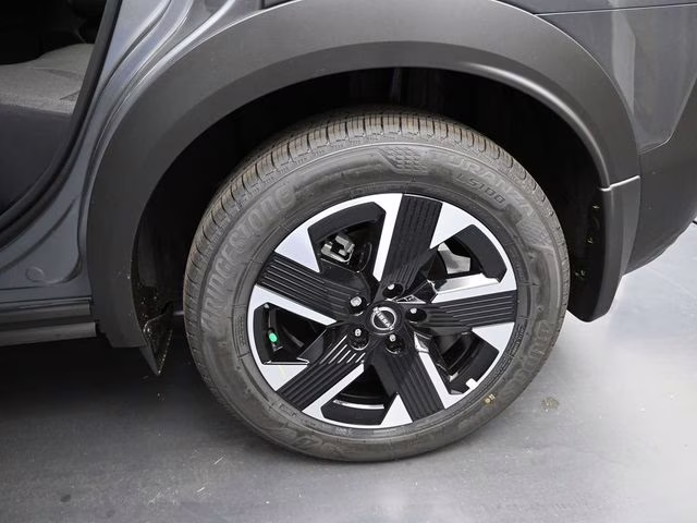 2026 Gun Metallic/Super Black Nissan Kicks SV AWD SUV