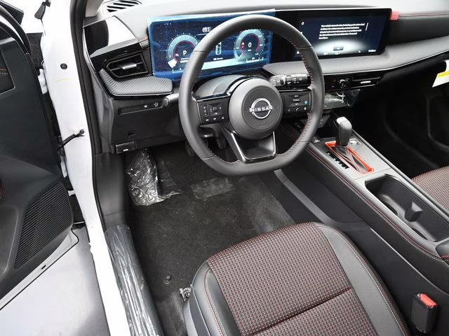 2026 Aspen White/Super Black Nissan Kicks SR FWD SUV
