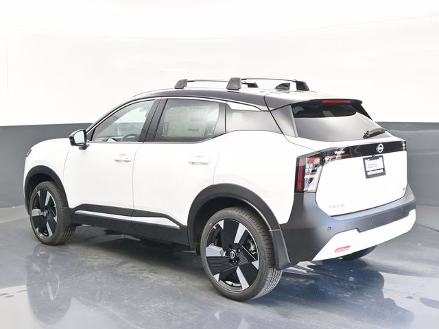 2026 Aspen White/Super Black Nissan Kicks SR FWD SUV
