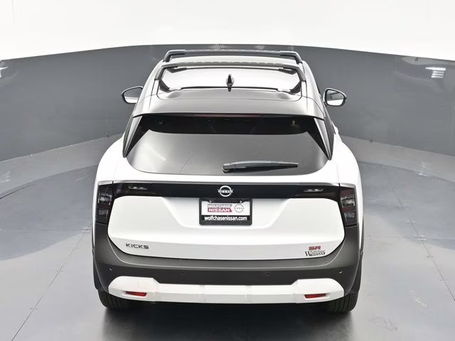 2026 Aspen White/Super Black Nissan Kicks SR FWD SUV