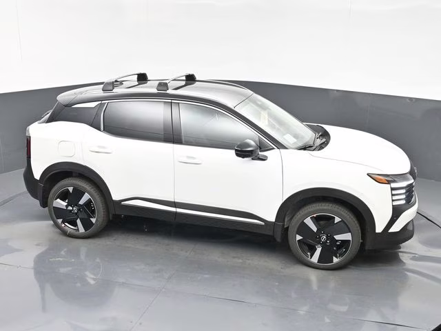 2026 Aspen White/Super Black Nissan Kicks SR FWD SUV