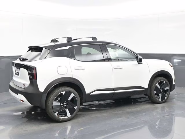 2026 Aspen White/Super Black Nissan Kicks SR FWD SUV