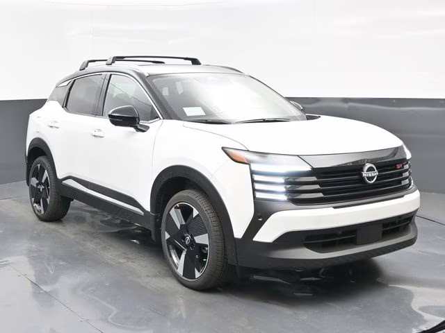 2026 Aspen White/Super Black Nissan Kicks SR FWD SUV