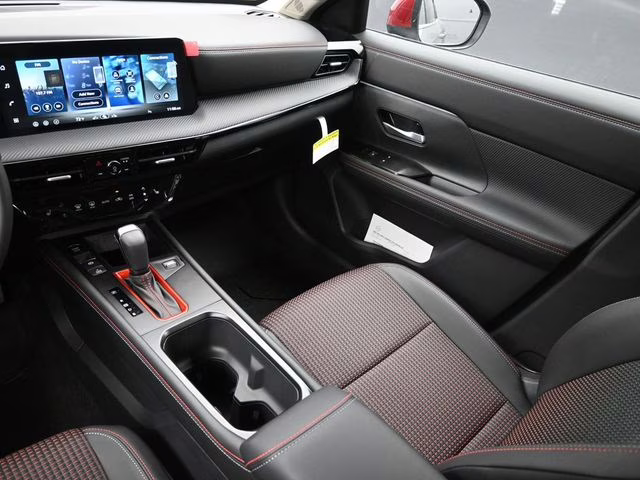 2026 Gun Metallic/Scarlet Ember Tintcoat Nissan Kicks SR FWD SUV