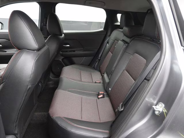 2026 Gun Metallic/Scarlet Ember Tintcoat Nissan Kicks SR FWD SUV