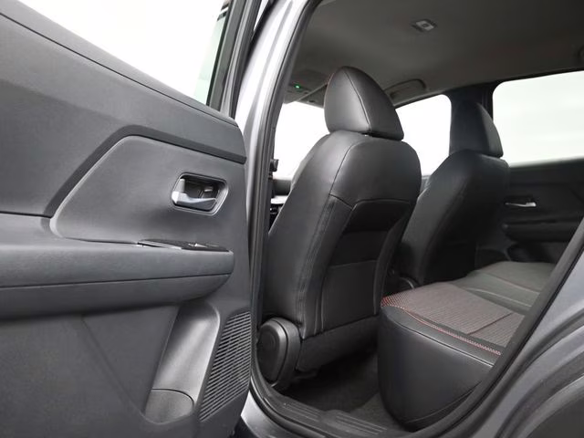 2026 Gun Metallic/Scarlet Ember Tintcoat Nissan Kicks SR FWD SUV