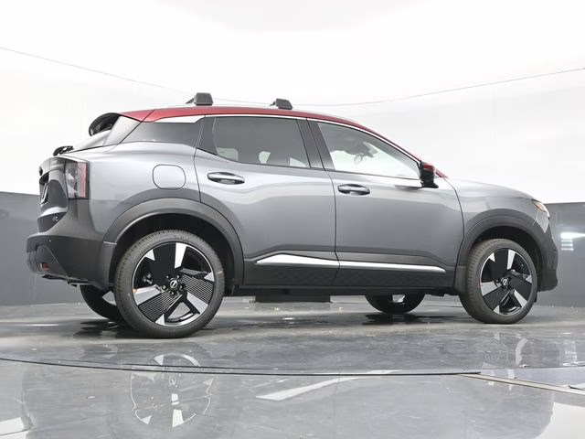 2026 Gun Metallic/Scarlet Ember Tintcoat Nissan Kicks SR FWD SUV