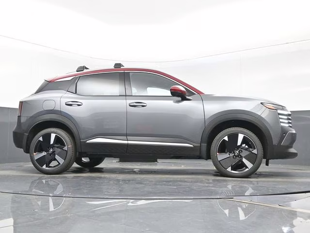 2026 Gun Metallic/Scarlet Ember Tintcoat Nissan Kicks SR FWD SUV