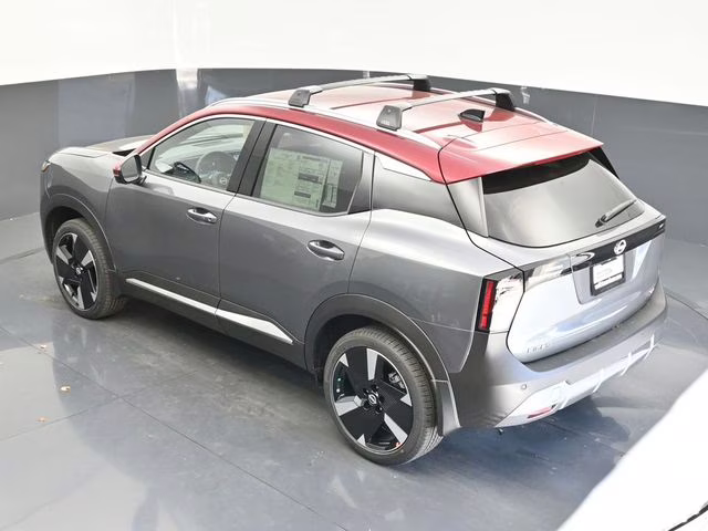 2026 Gun Metallic/Scarlet Ember Tintcoat Nissan Kicks SR FWD SUV